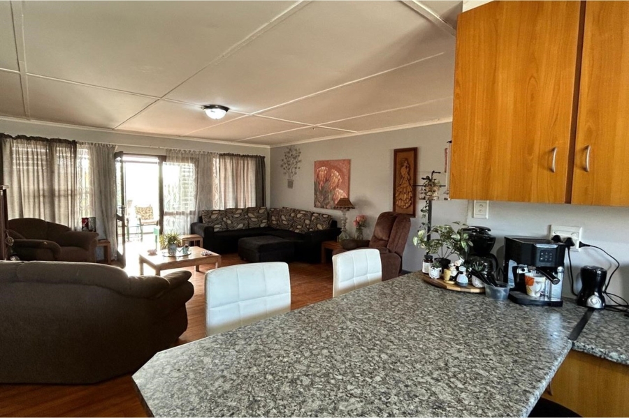 3 Bedroom Property for Sale in Sunrise On Sea Eastern Cape